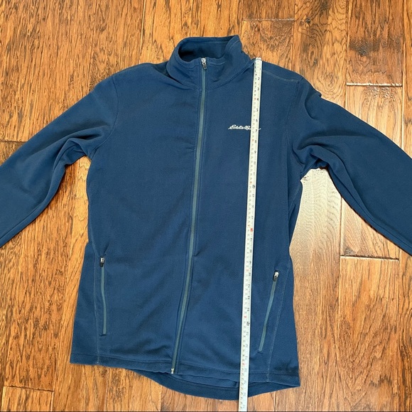 NEW. Eddie Bauer fleece jacket. - Picture 7 of 8